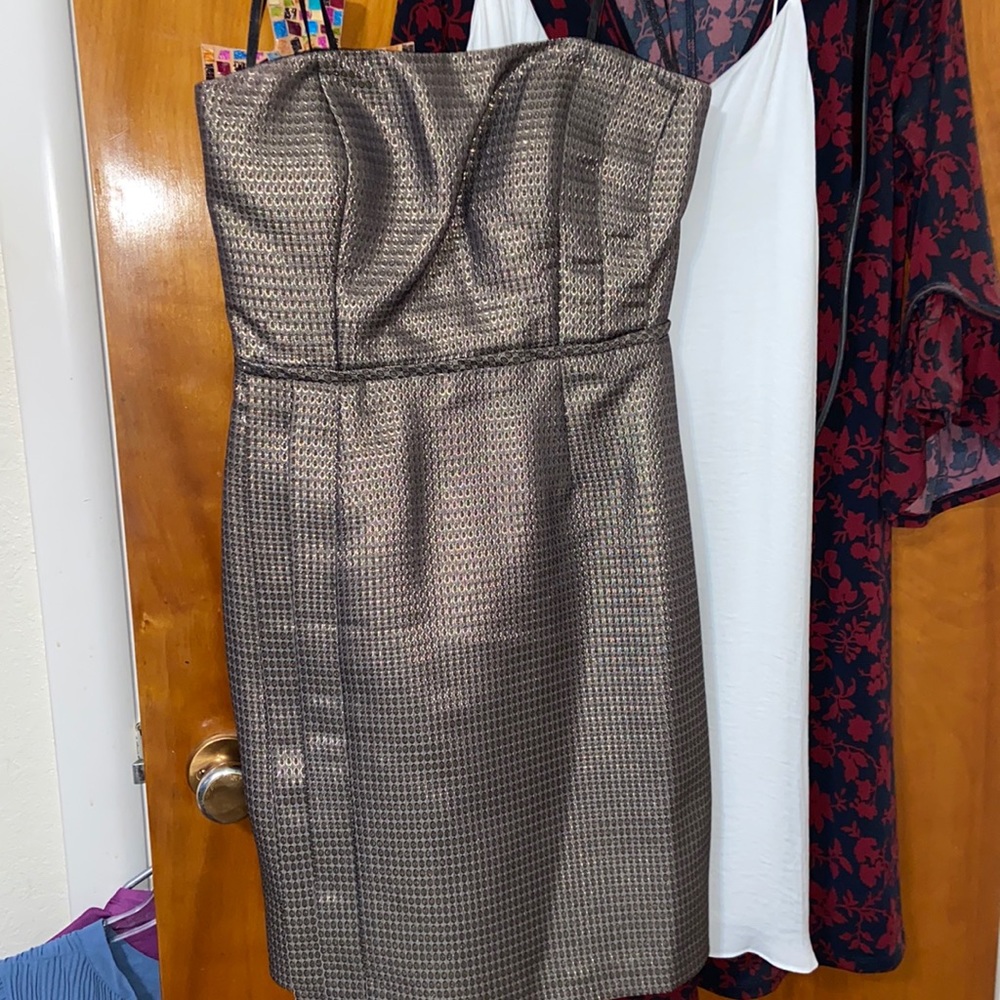 Max and Cleo size 4 gold dress